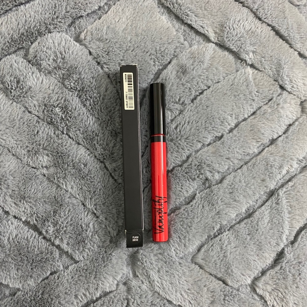 RARE New MAC Vamplify Flash Drive coral gloss